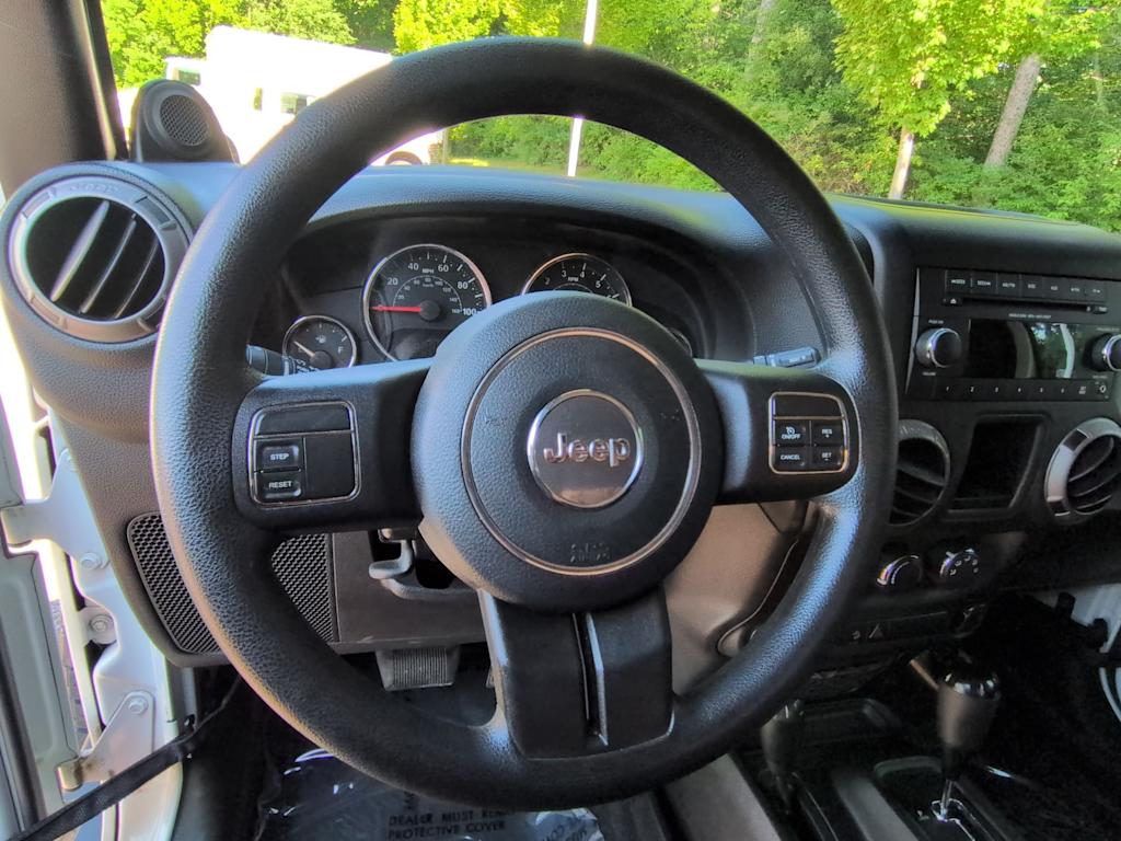 Thumbnail: 2014 Jeep Wrangler - 9