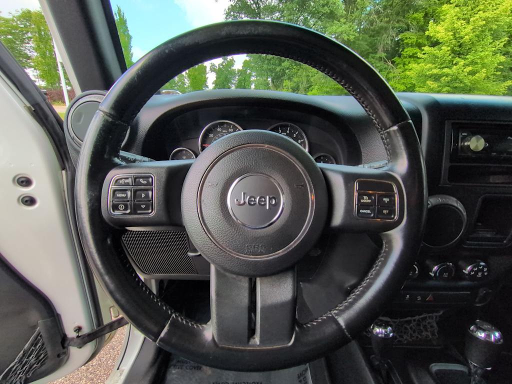 Thumbnail: 2012 Jeep Wrangler - 8