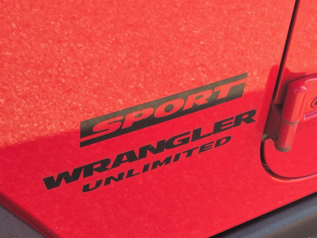 Thumbnail: 2017 Jeep Wrangler - 23