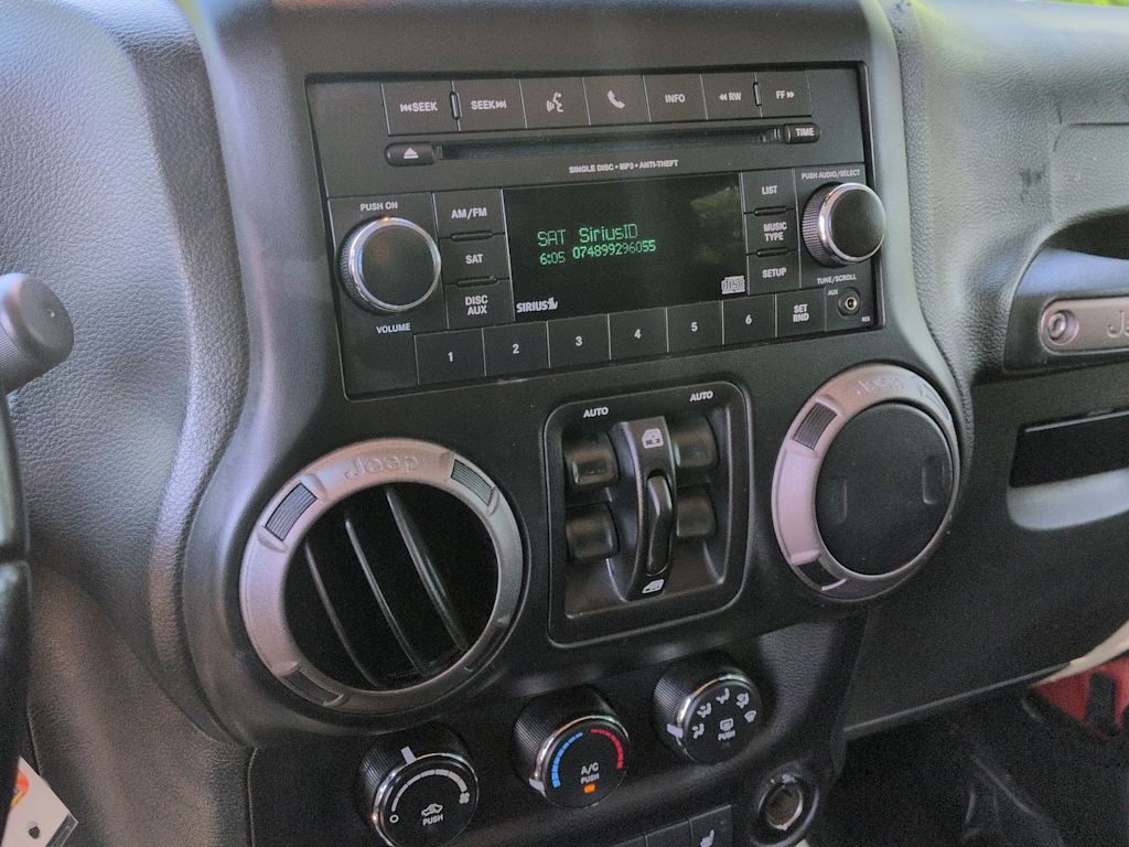Thumbnail: 2017 Jeep Wrangler - 30