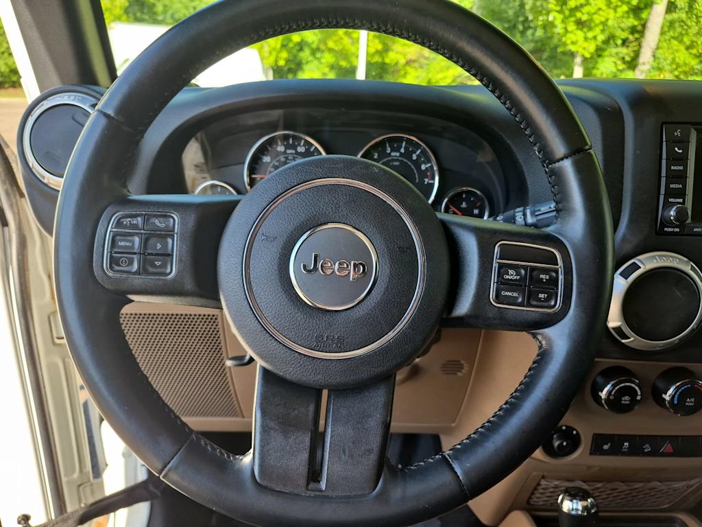 Thumbnail: 2015 Jeep Wrangler - 13