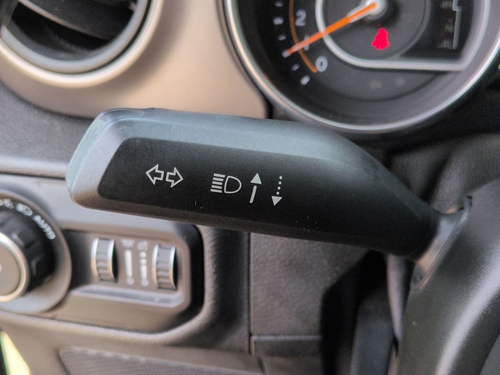 Thumbnail: 2021 Jeep Wrangler - 29