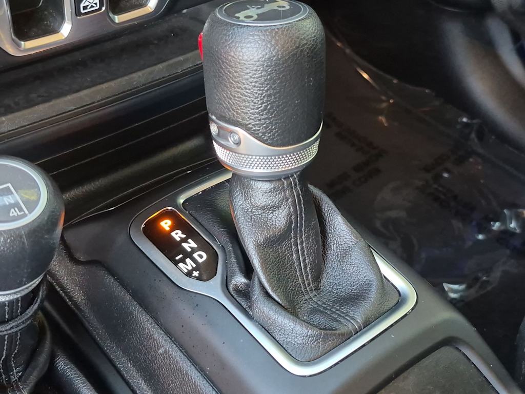 Thumbnail: 2019 Jeep Wrangler - 16