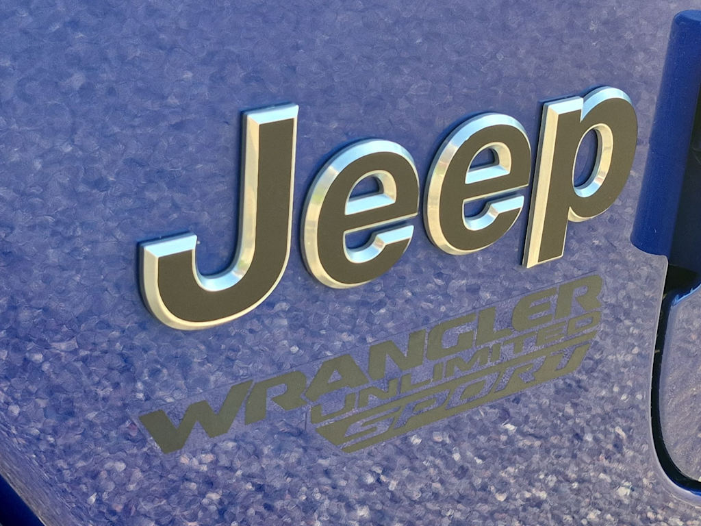 Thumbnail: 2019 Jeep Wrangler - 24