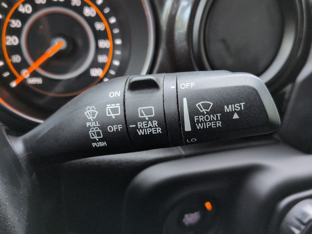 Thumbnail: 2019 Jeep Wrangler - 29