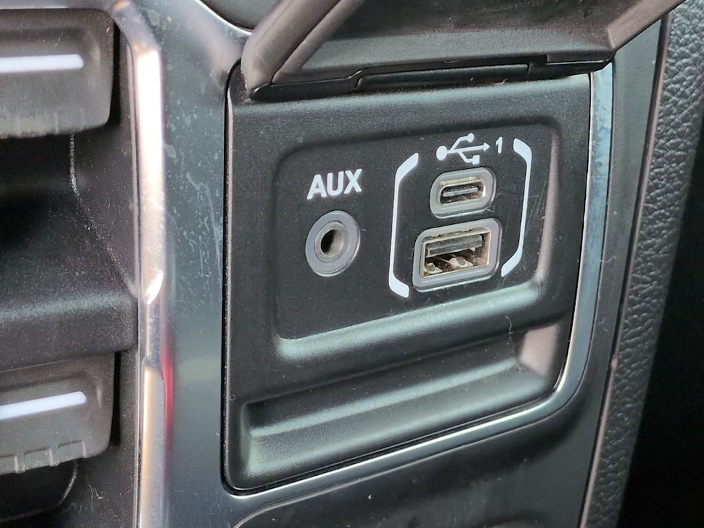 Thumbnail: 2021 Jeep Wrangler - 32