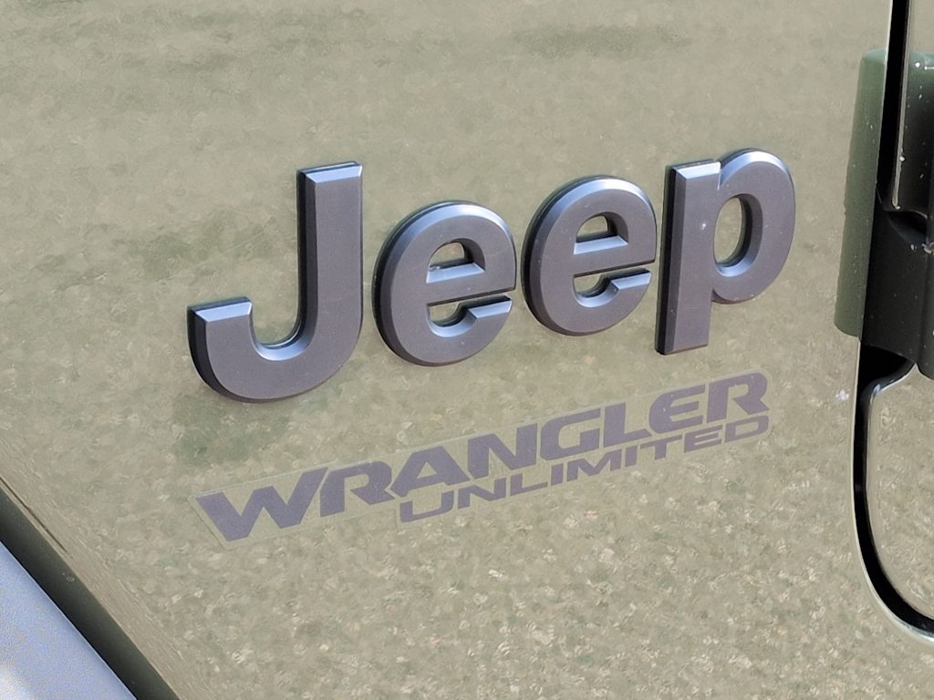 Thumbnail: 2021 Jeep Wrangler - 24