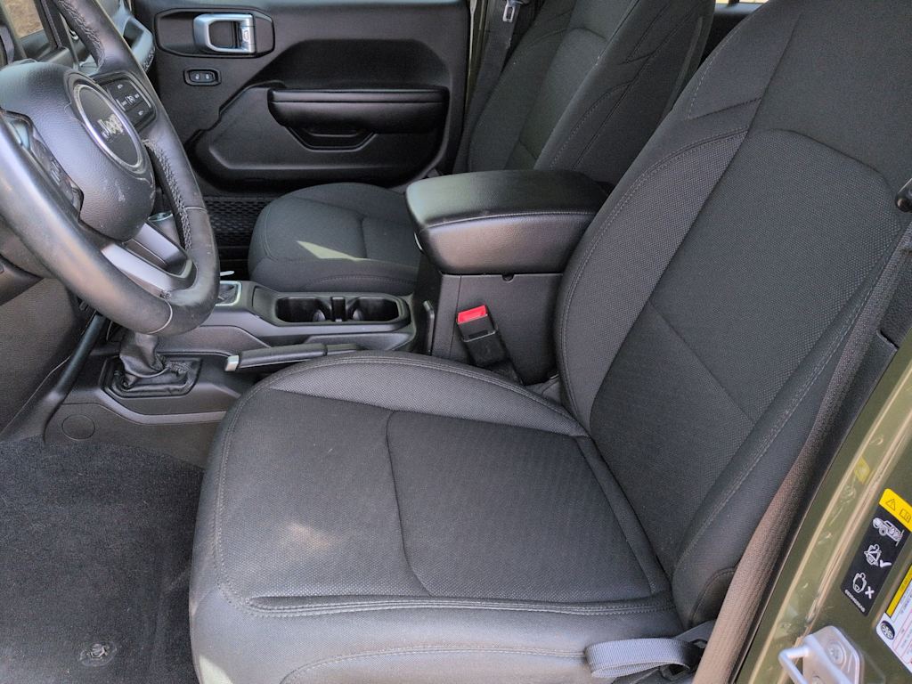 Thumbnail: 2021 Jeep Wrangler - 9