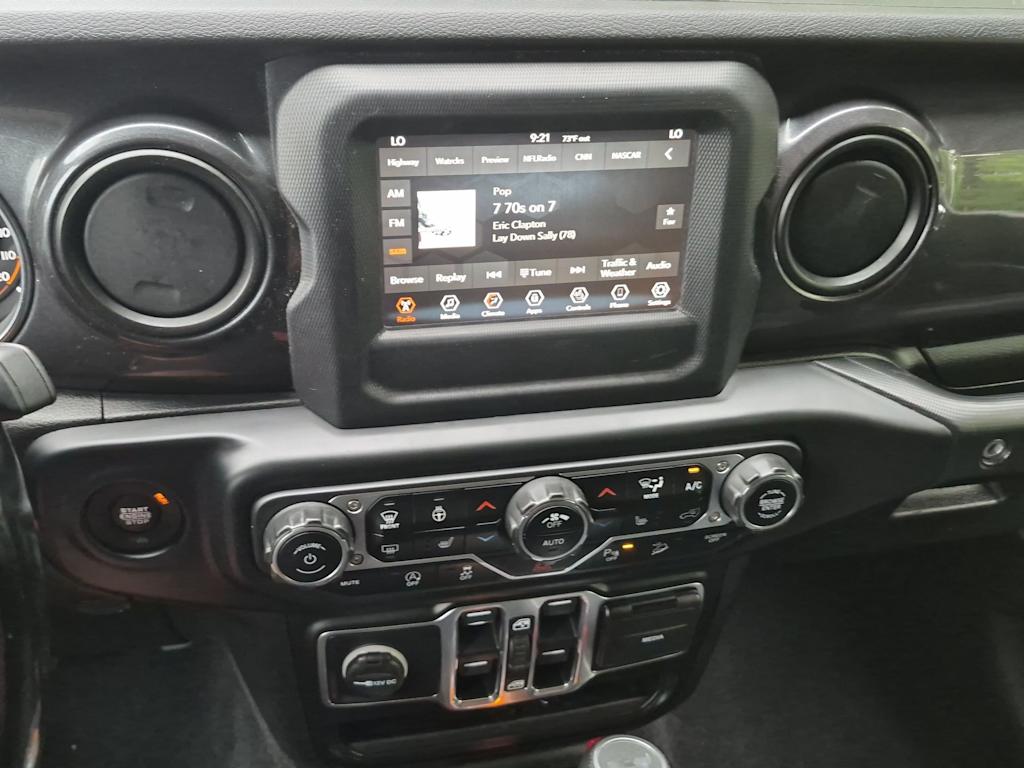 Thumbnail: 2020 Jeep Wrangler - 15