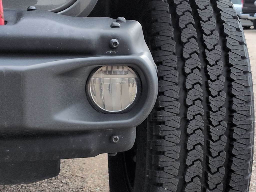 Thumbnail: 2018 Jeep Wrangler - 25