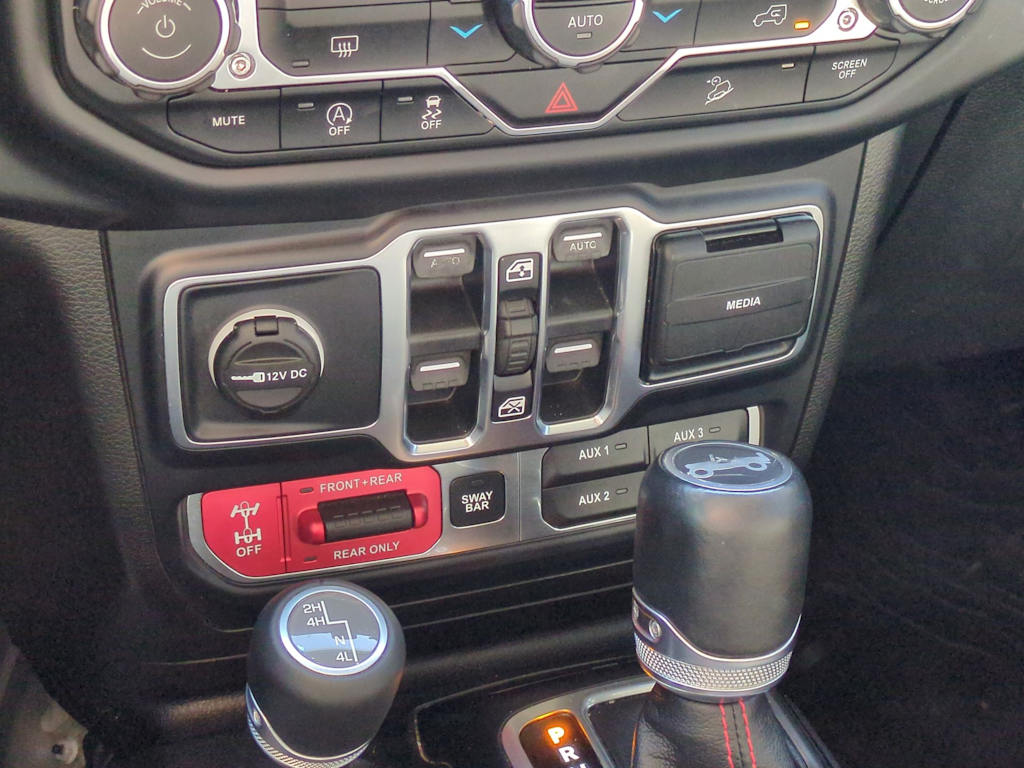 Thumbnail: 2018 Jeep Wrangler - 35