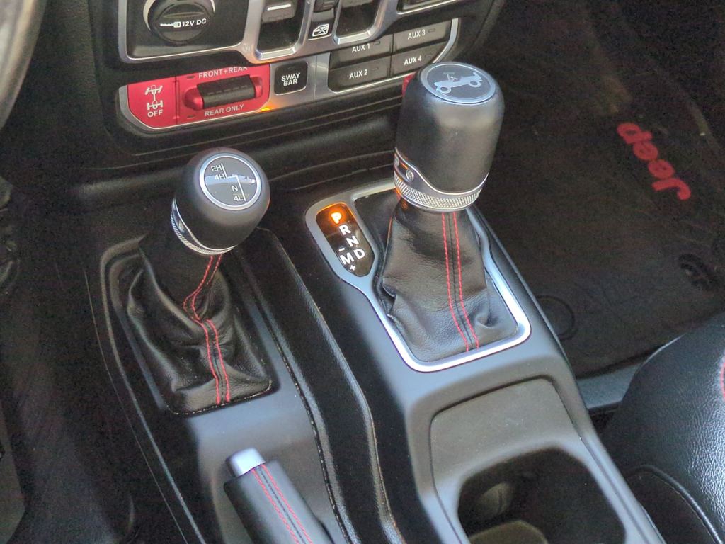 Thumbnail: 2018 Jeep Wrangler - 15