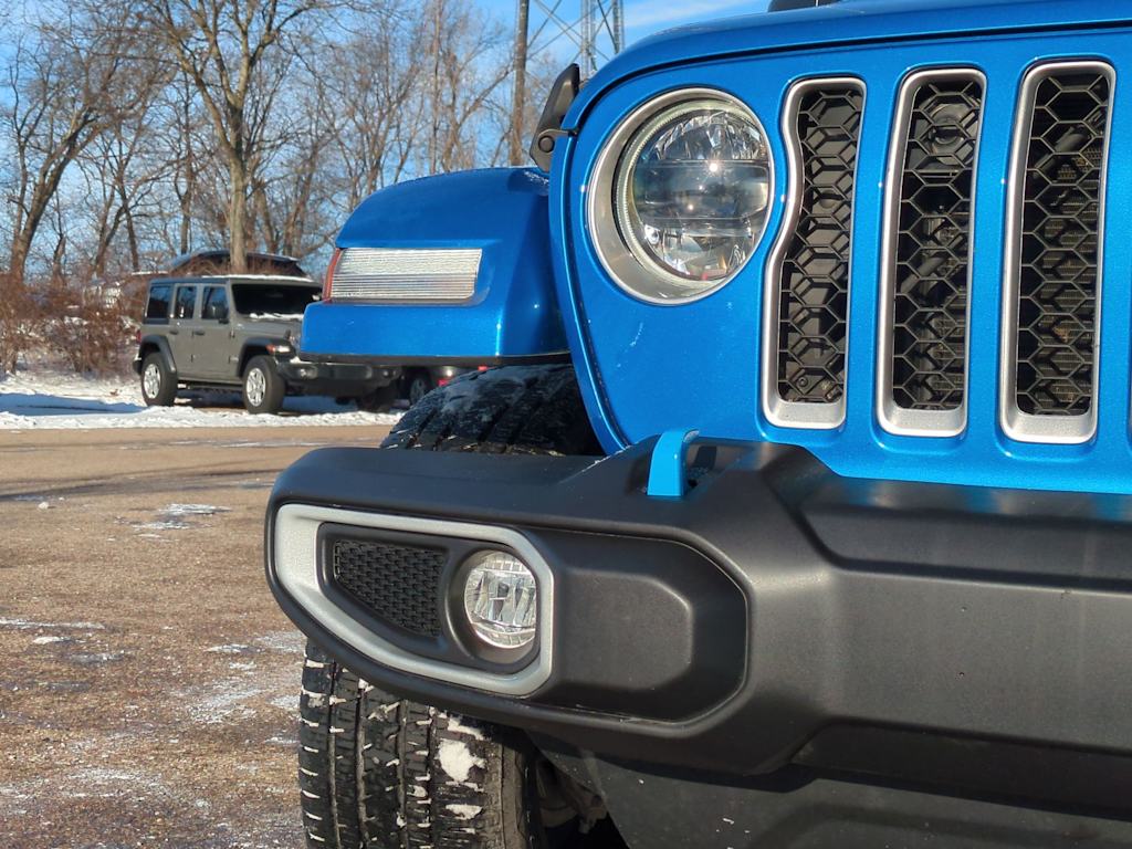 Thumbnail: 2023 Jeep Wrangler - 18