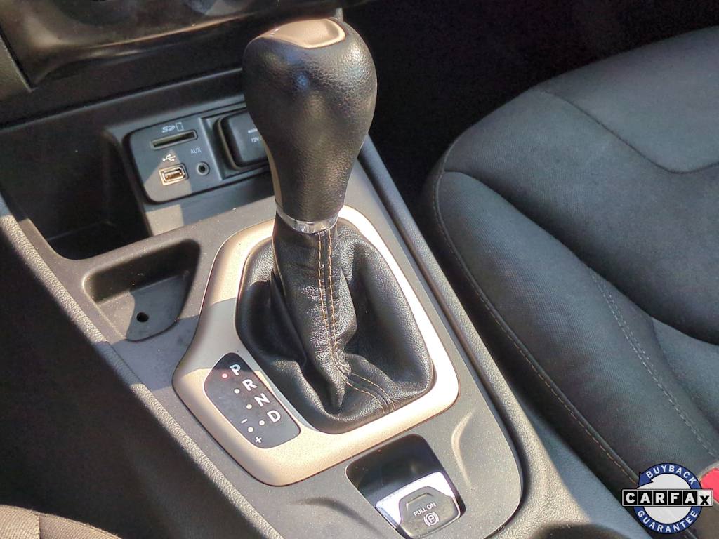 Thumbnail: 2017 Jeep Cherokee - 37