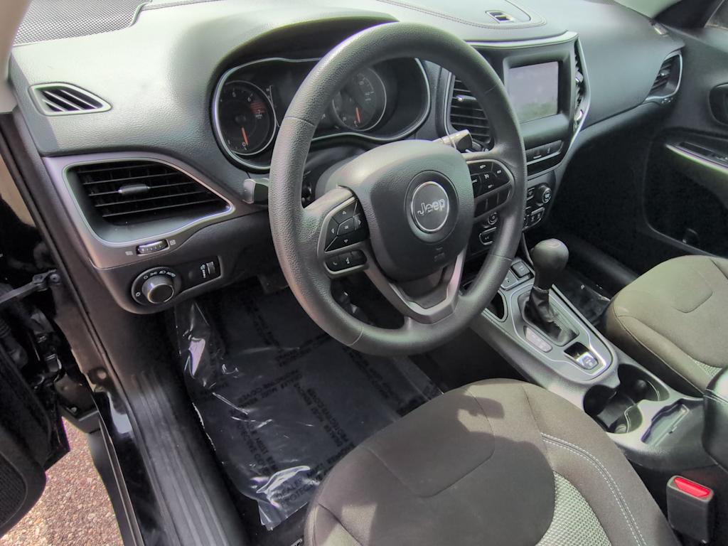 Thumbnail: 2021 Jeep Cherokee - 2