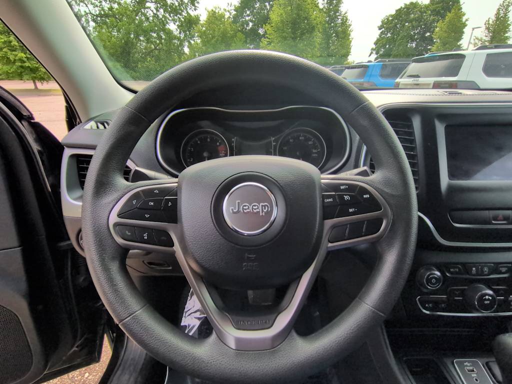 Thumbnail: 2021 Jeep Cherokee - 12