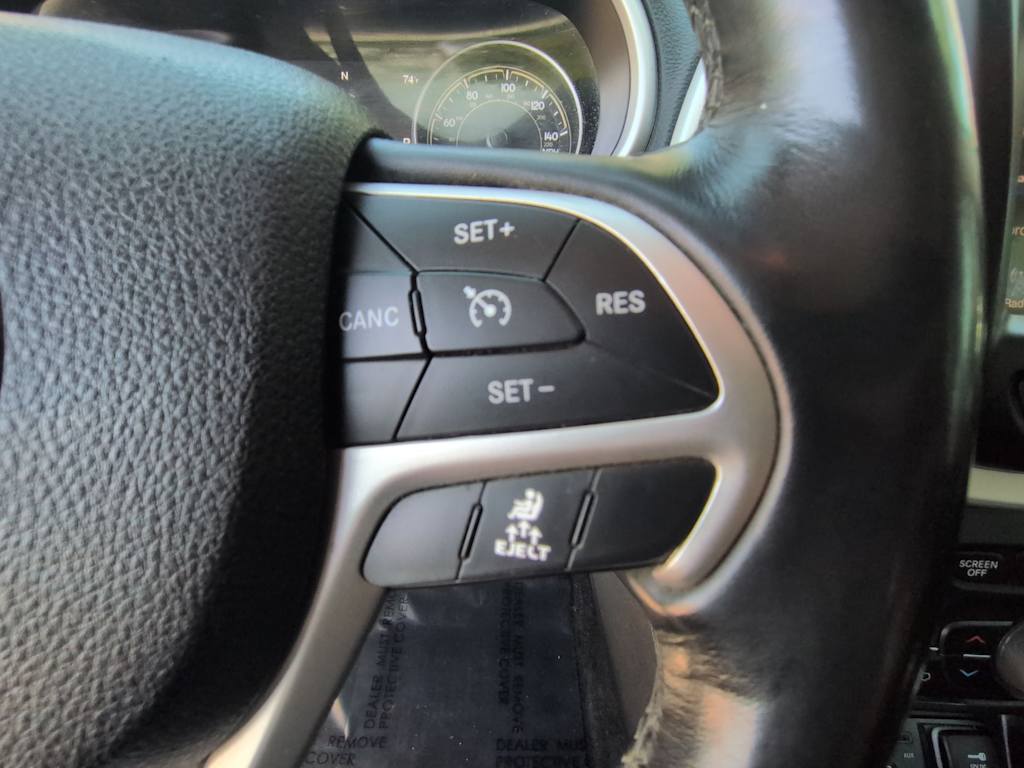 Thumbnail: 2016 Jeep Cherokee - 33