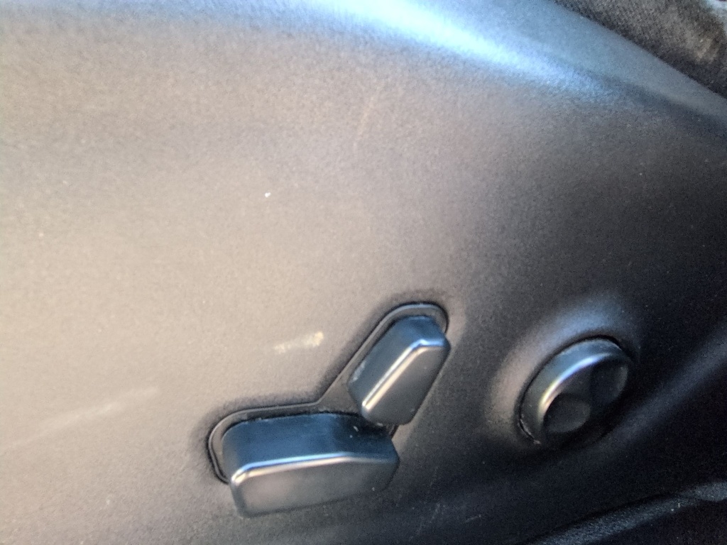 Thumbnail: 2016 Jeep Cherokee - 27