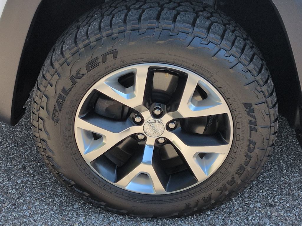 Thumbnail: 2016 Jeep Cherokee - 7