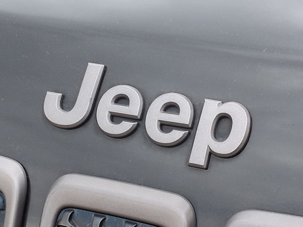 Thumbnail: 2019 Jeep Cherokee - 6
