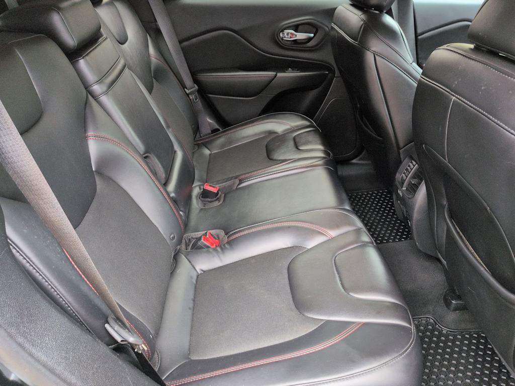 Thumbnail: 2019 Jeep Cherokee - 29