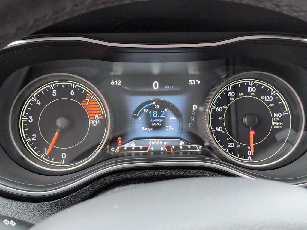 Thumbnail: 2019 Jeep Cherokee - 16