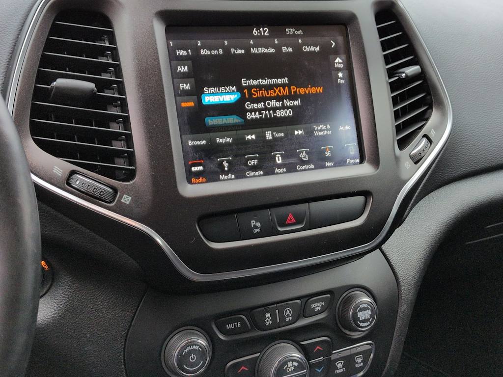 Thumbnail: 2019 Jeep Cherokee - 14