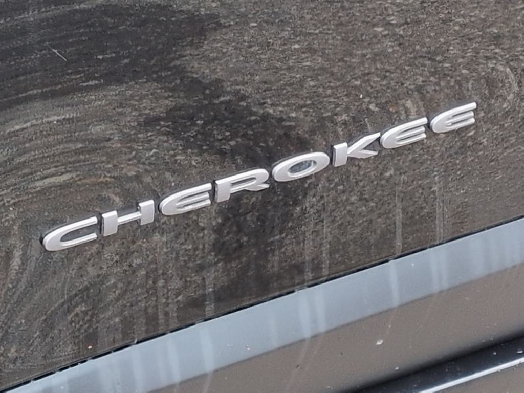 Thumbnail: 2020 Jeep Cherokee - 26