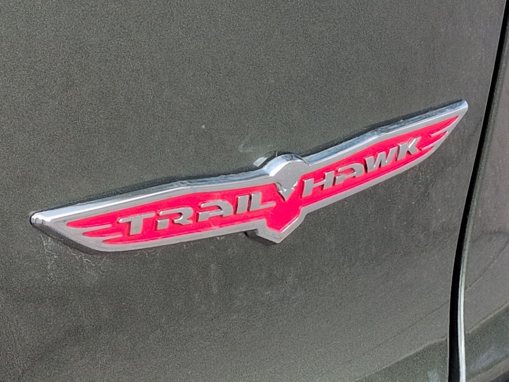 Thumbnail: 2021 Jeep Cherokee - 25