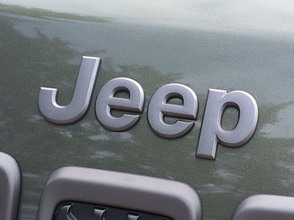 Thumbnail: 2021 Jeep Cherokee - 7