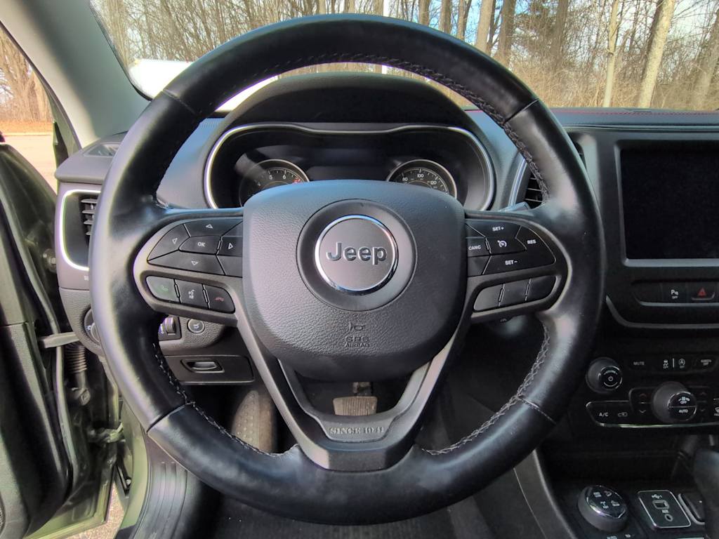 Thumbnail: 2021 Jeep Cherokee - 14