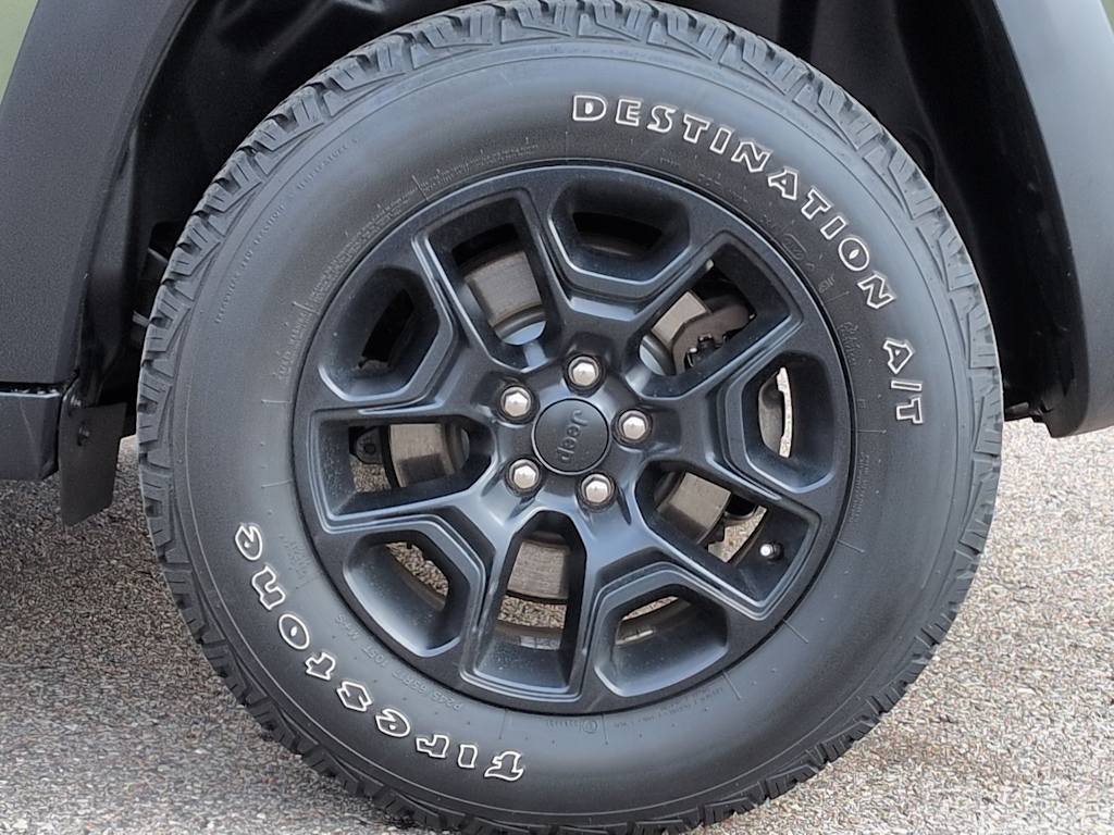 Thumbnail: 2021 Jeep Cherokee - 8