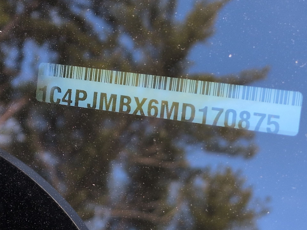 Thumbnail: 2021 Jeep Cherokee - 36