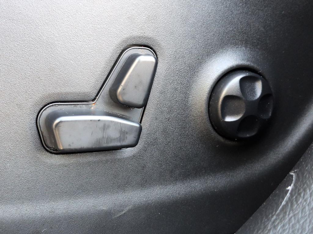 Thumbnail: 2020 Jeep Cherokee - 27