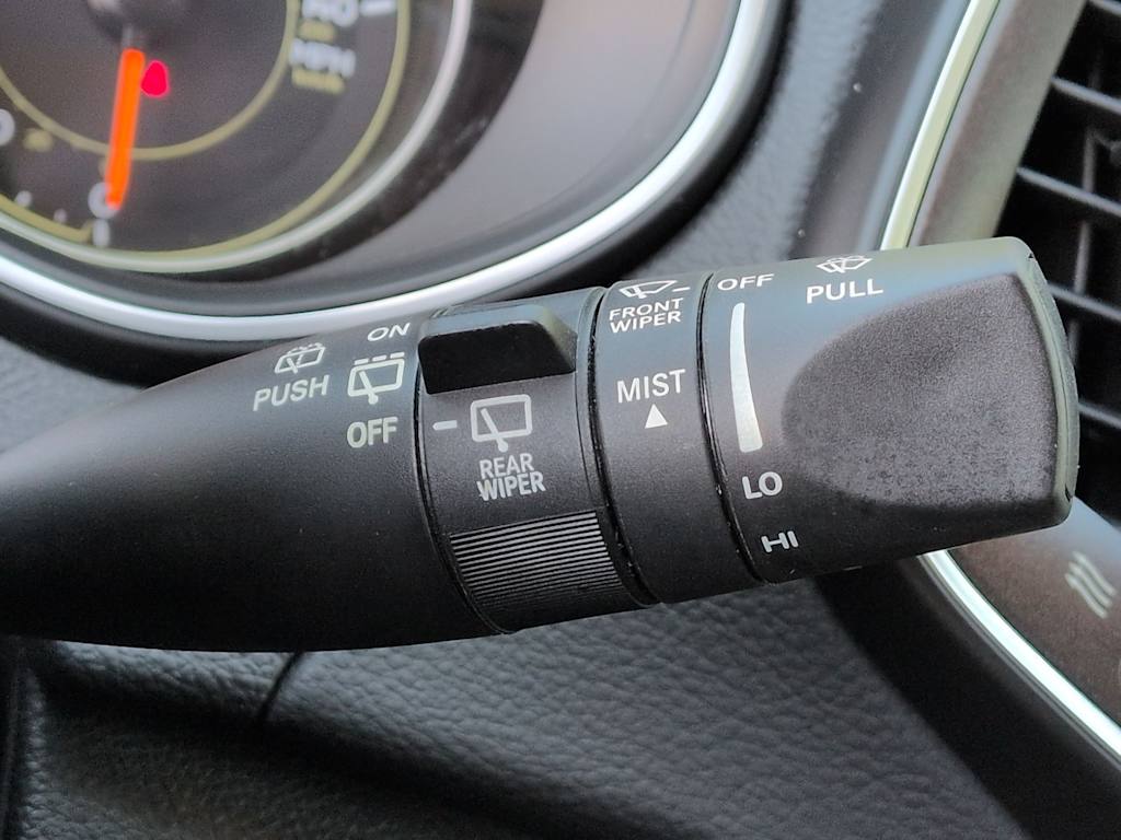 Thumbnail: 2020 Jeep Cherokee - 17