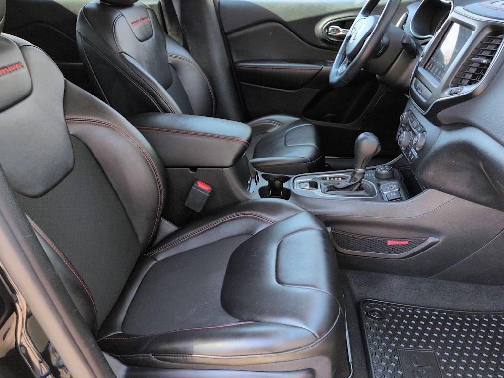 Thumbnail: 2020 Jeep Cherokee - 12