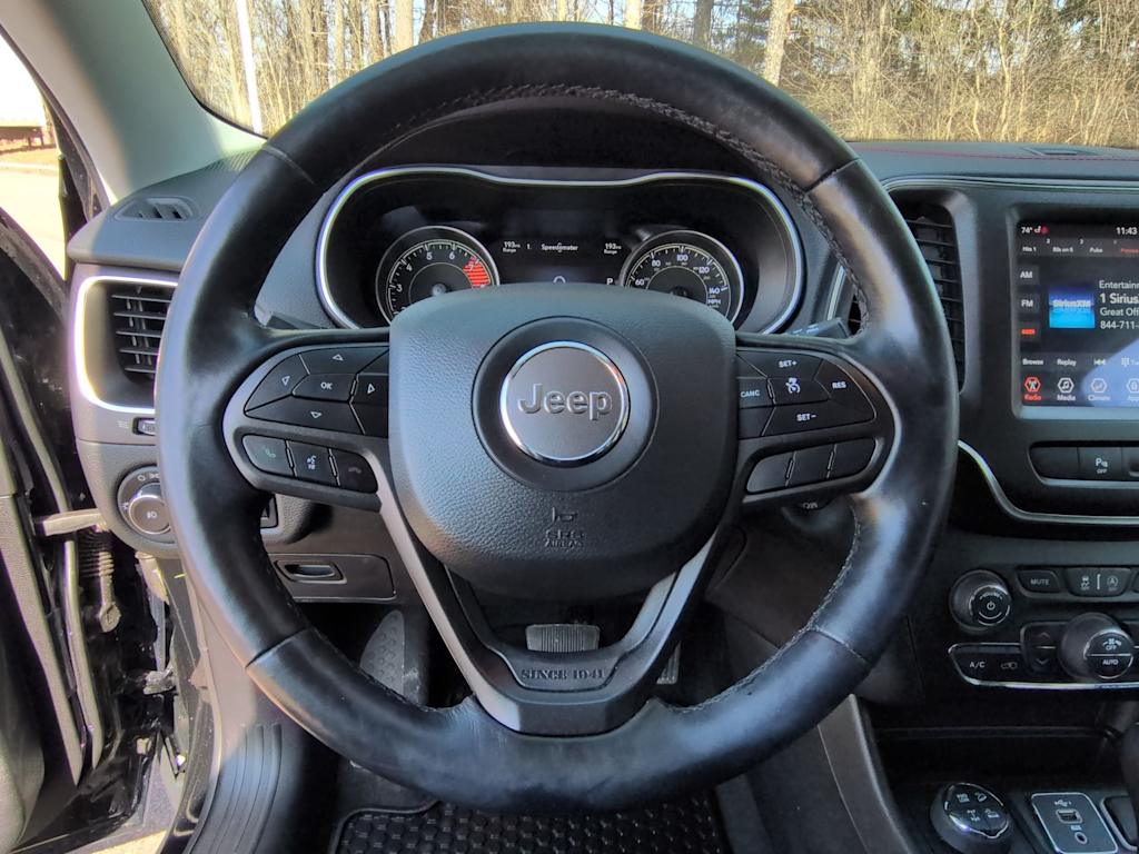 Thumbnail: 2020 Jeep Cherokee - 14