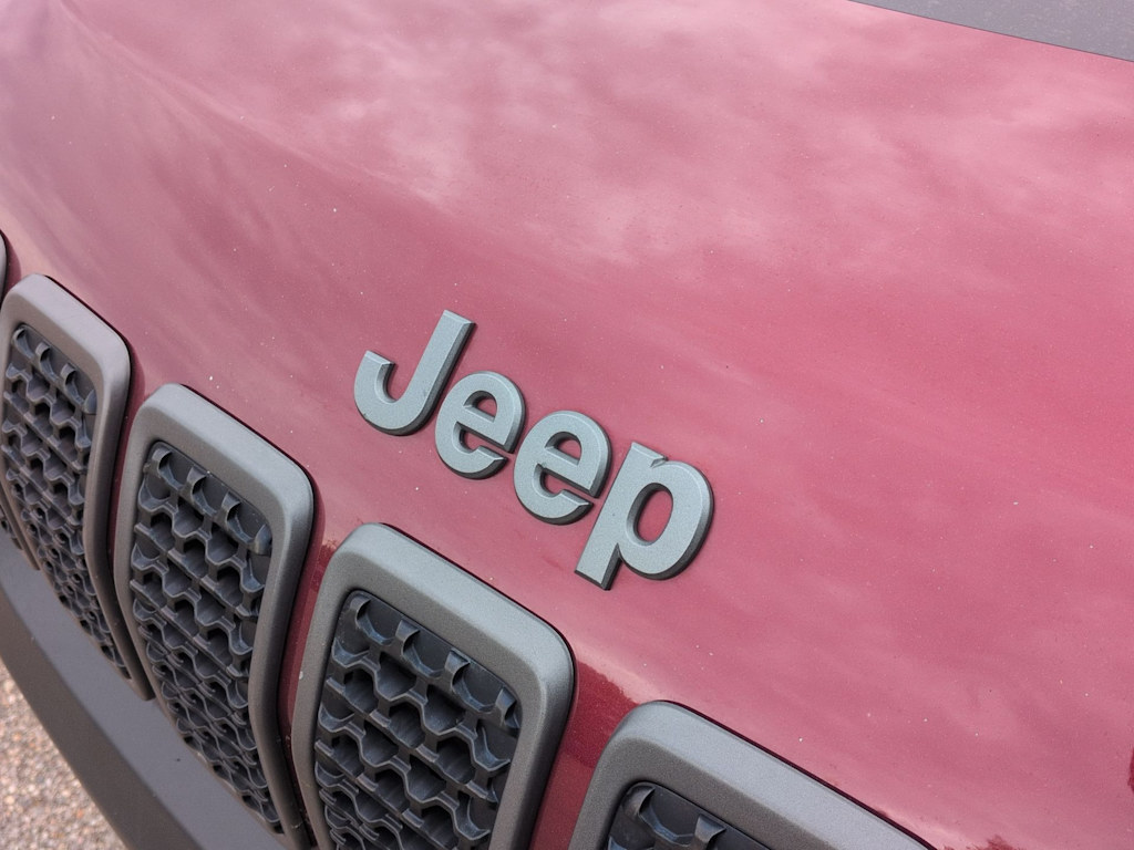Thumbnail: 2020 Jeep Cherokee - 7