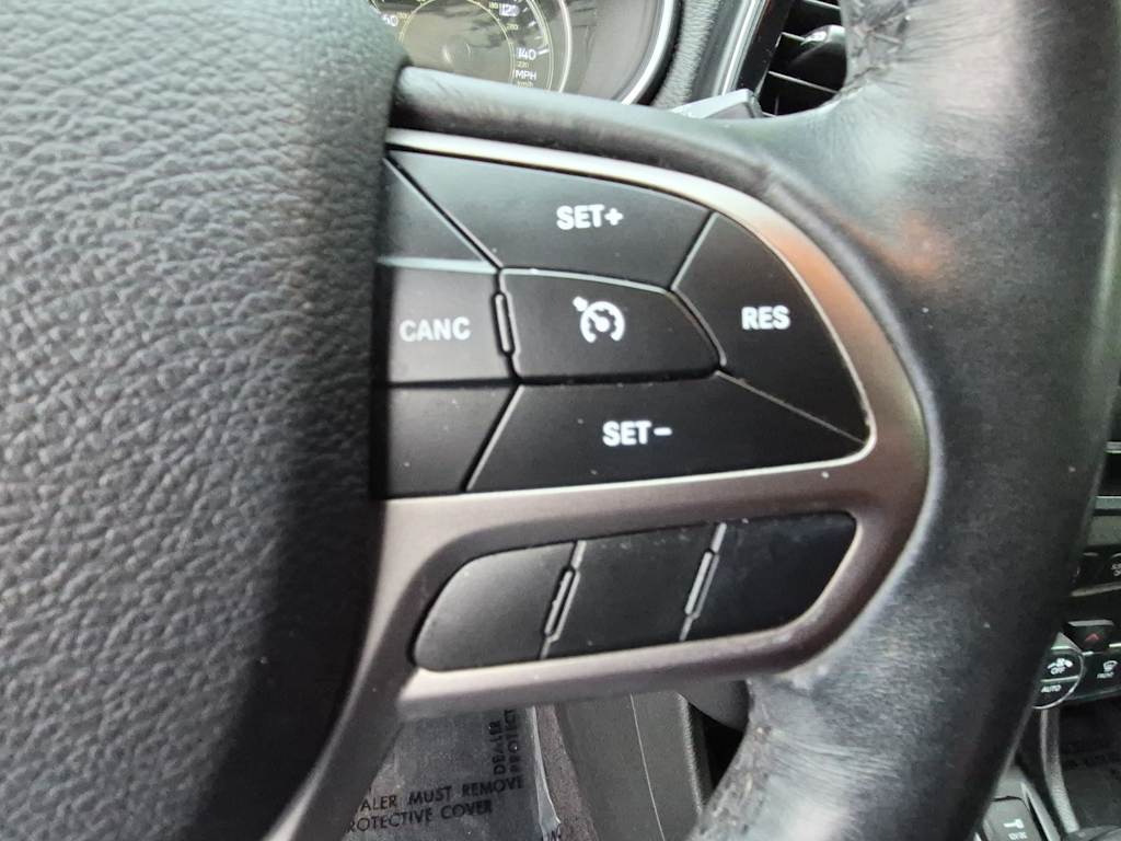 Thumbnail: 2019 Jeep Cherokee - 29