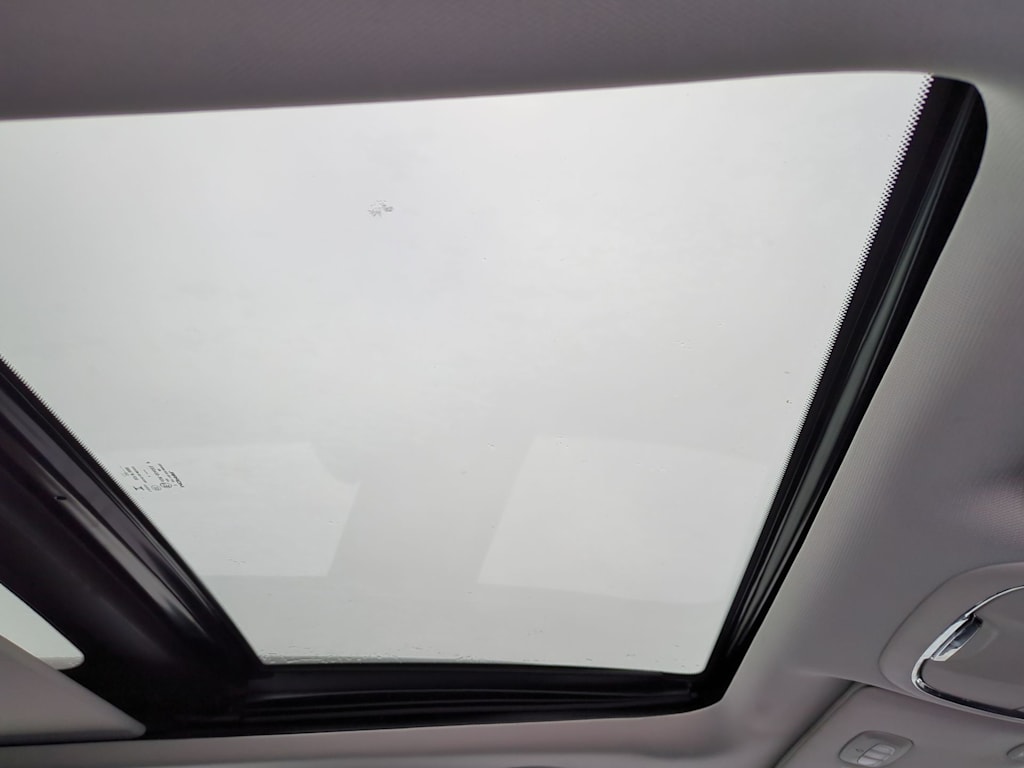 Thumbnail: 2021 Jeep Cherokee - 31