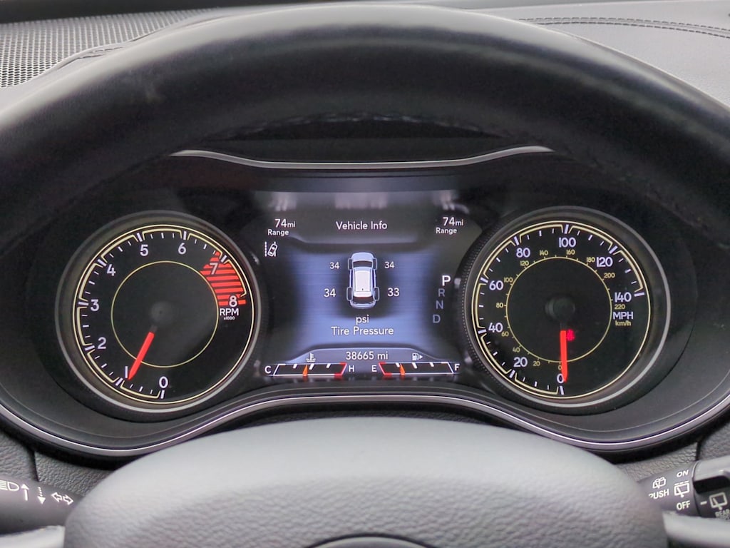 Thumbnail: 2021 Jeep Cherokee - 17