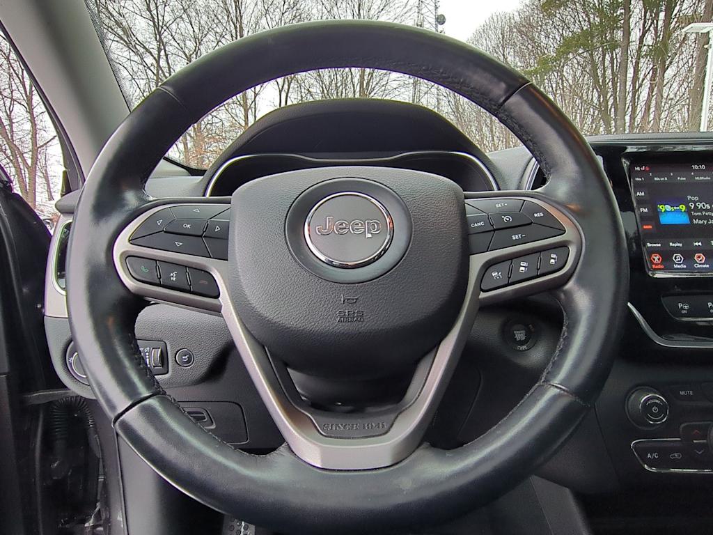 Thumbnail: 2021 Jeep Cherokee - 14