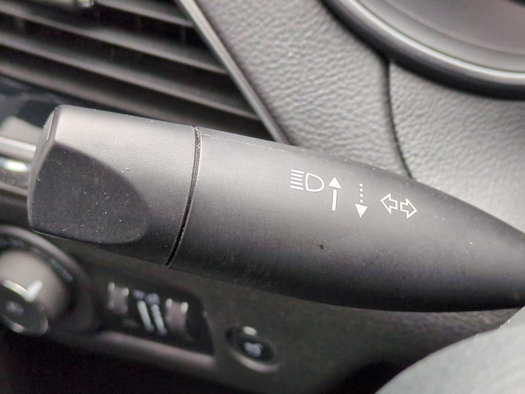 Thumbnail: 2021 Jeep Cherokee - 16