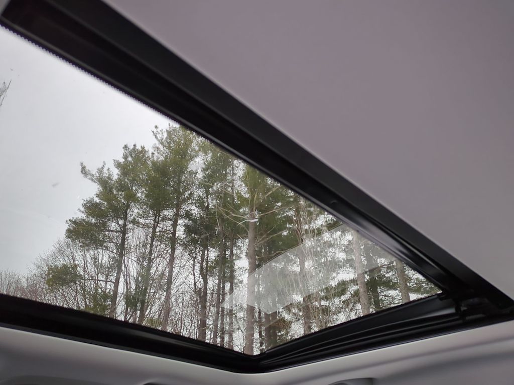 Thumbnail: 2021 Jeep Cherokee - 29