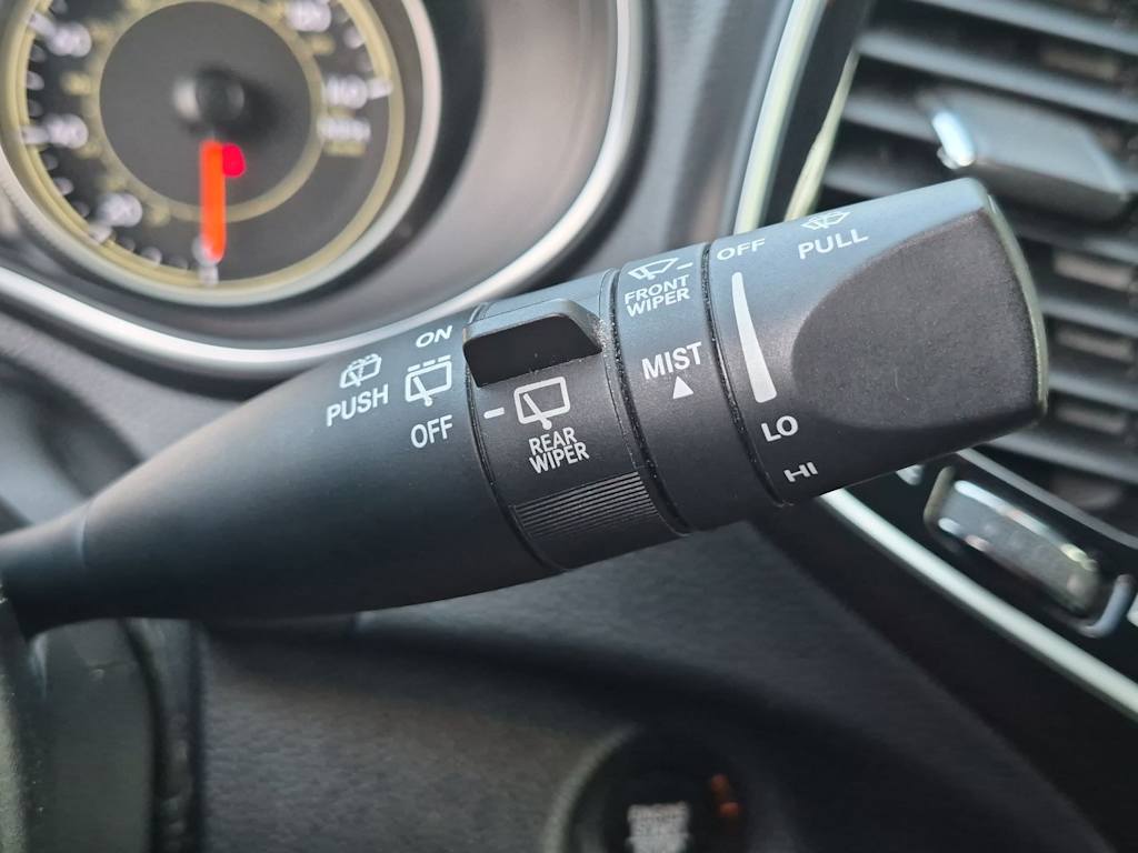 Thumbnail: 2020 Jeep Cherokee - 16
