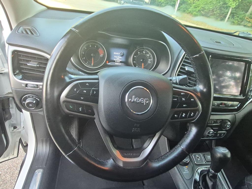 Thumbnail: 2020 Jeep Cherokee - 13