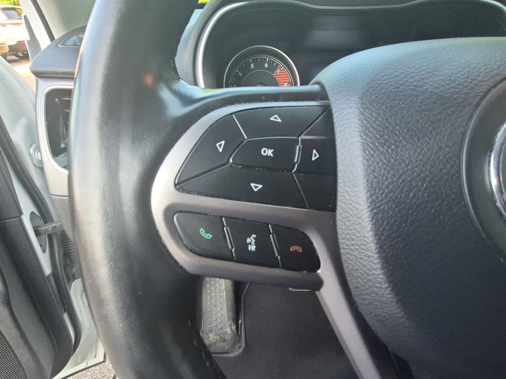 Thumbnail: 2020 Jeep Cherokee - 30