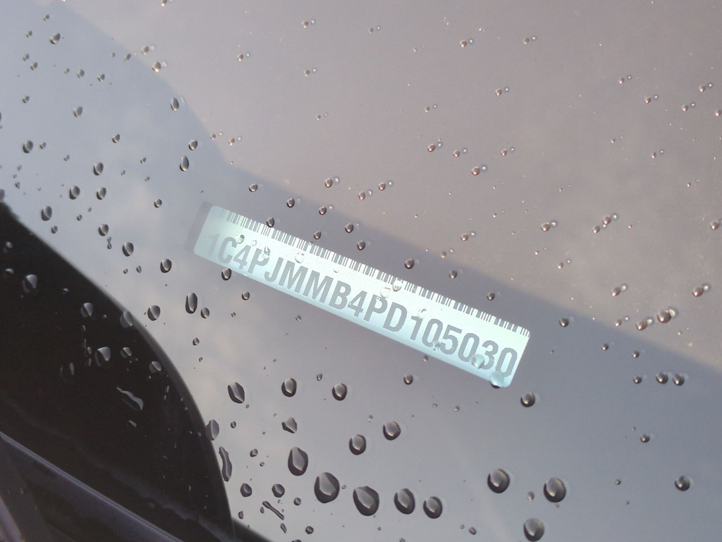 Thumbnail: 2023 Jeep Cherokee - 18