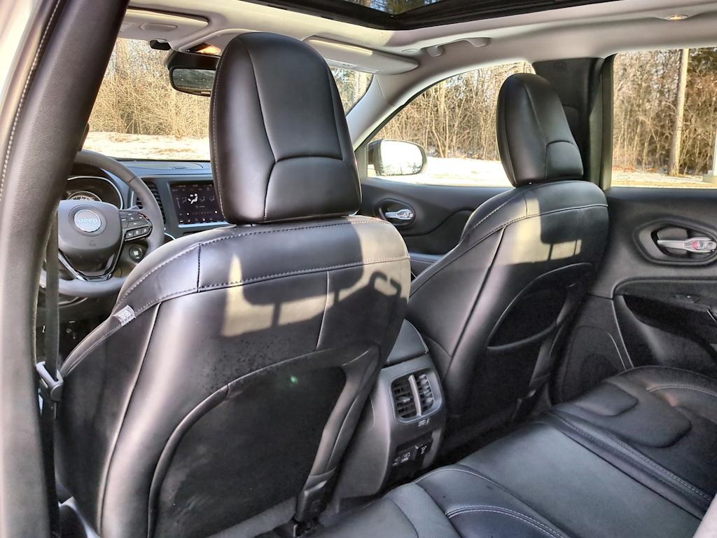 Thumbnail: 2023 Jeep Cherokee - 12