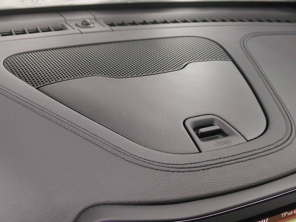 Thumbnail: 2023 Jeep Cherokee - 36